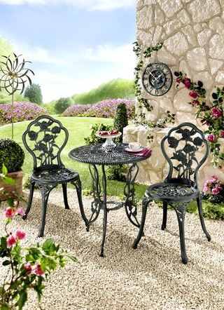 Garten Und Balkonmobel In Schicken Designs Und Hubschen Farben