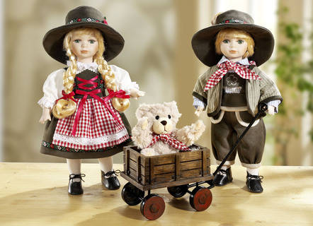 Paar poppen met teddybeer in handkar, set van 3