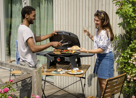 Compacte elektrische tafelgrill e-Pantera met dekselthermometer