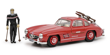 MB 300 SL met ski's en figuur van Schuco