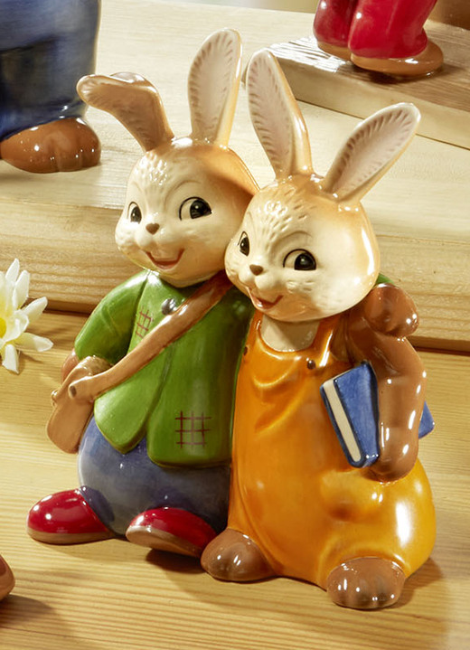 Pasen - Handgemaakte konijnenschool van Goebel, in Farbe MEERKLEURIG, in Ausführung Hasenfreunde – Schulfreunde Ansicht 1