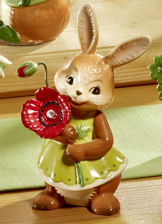 Pasen - Goebel konijnen gemaakt van fijn steengoed, in Farbe MEERKLEURIG, in Ausführung Hasenmädchen mit Mohnblume Ansicht 1