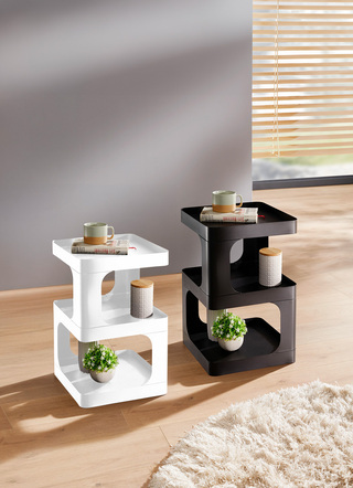 Moderne bijzettafel gemaakt van metaal