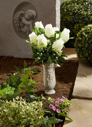 Grafvaas met arrangement