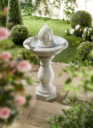 Vogelbad-Brunnen, DE-Version