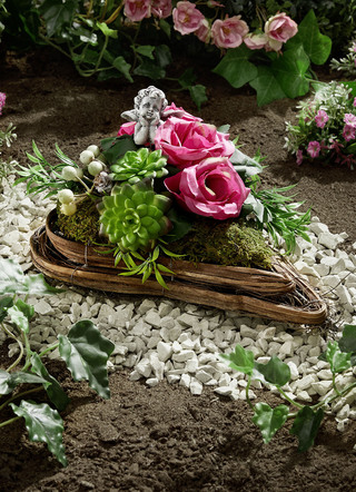 Gesteck "Herz", mit Rosen und Engel
