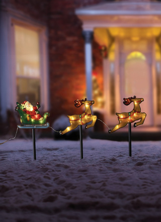 Kerstman met rendierslee