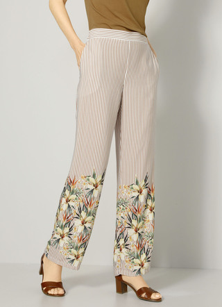 Broek met formeel ontwerp