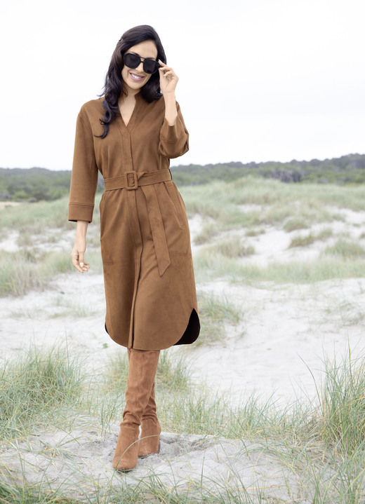jurken - Jurk met strikceintuur, in Größe 036 bis 052, in Farbe COGNAC