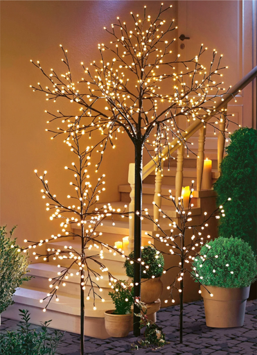 LED-boom met LED-ballen
