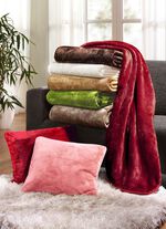 Premium dekens en kussens met kasjmiergevoel CR&Egrave;ME