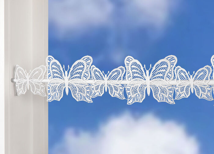 Verende raamdecoratie van echt Plauenkant 