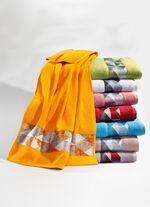 Chique badstofserie met bedrukte jacquardrand 