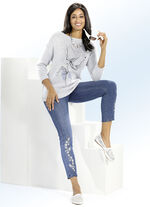 Elegante jeans met borduurapplicaties en strass steentjes JEANSBLAUW