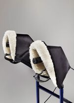 Handwarmers van scheerwol 