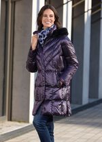 Korte donsjas ook in het zwart 