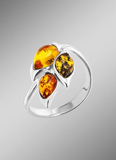 Damesring met barnsteen 