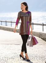 Tuniek met modieuze platte halslijn 