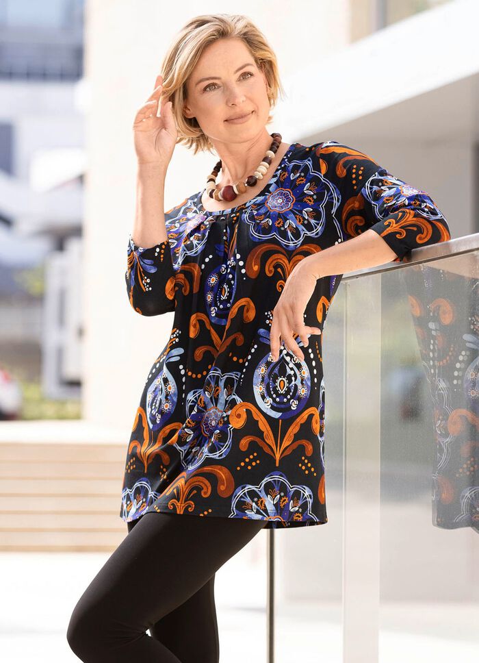 Prachtig lang shirt met bordversiering 