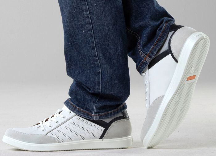 GINO Galante sneakers met contrasterende bies en decoratieve perforatie 