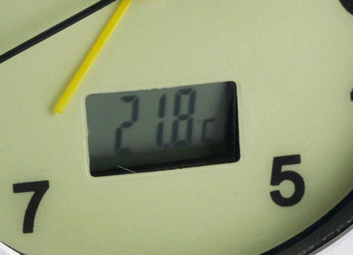 Lichtgevende wekker met digitale weergave van de kamertemperatuur 