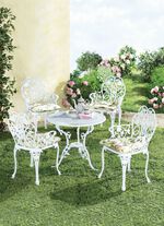 Doornroosje tuinmeubelen gemaakt van massief gegoten aluminium 