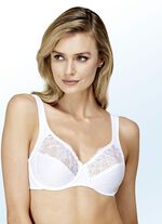 Triumph-Riccarda beugelbeha met geborduurd kant bovenin de cups 