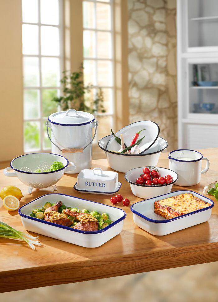 Emaille serie gemaakt van duurzaam ge&euml;mailleerd staal 