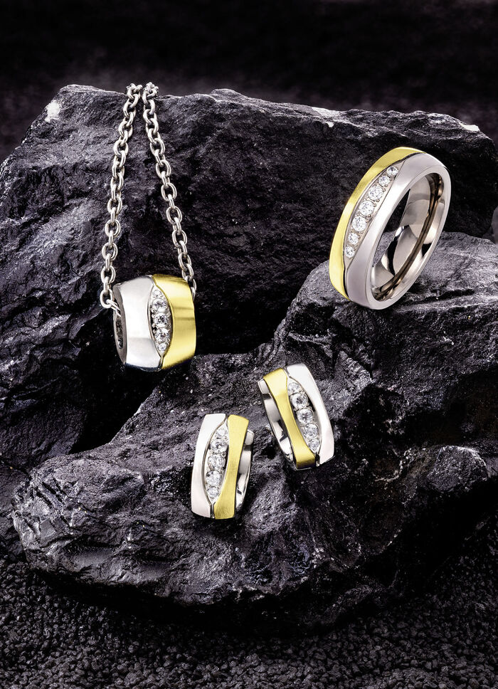 Creolen in twee kleuren met synthetische zirkonia 