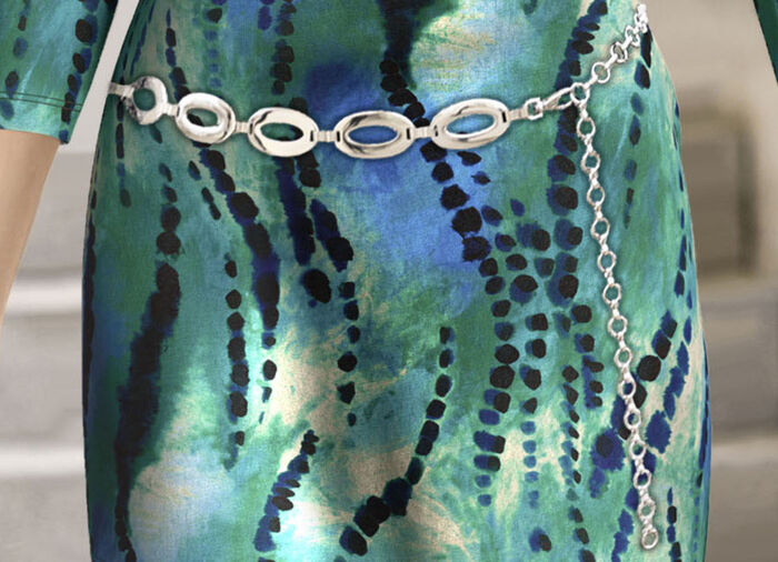 Modieuze dameskettingriem met drukknoop ZILVER