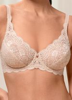 Triumph Amourette beugelbh met elastische kant 