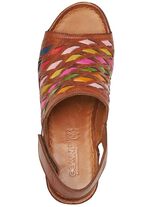 Gemini sandalen met verfijnde, kleurrijke gevlochten details 