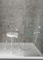 In hoogte verstelbare douchekruk 