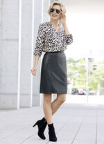 Tuniek met decoratieve bies 