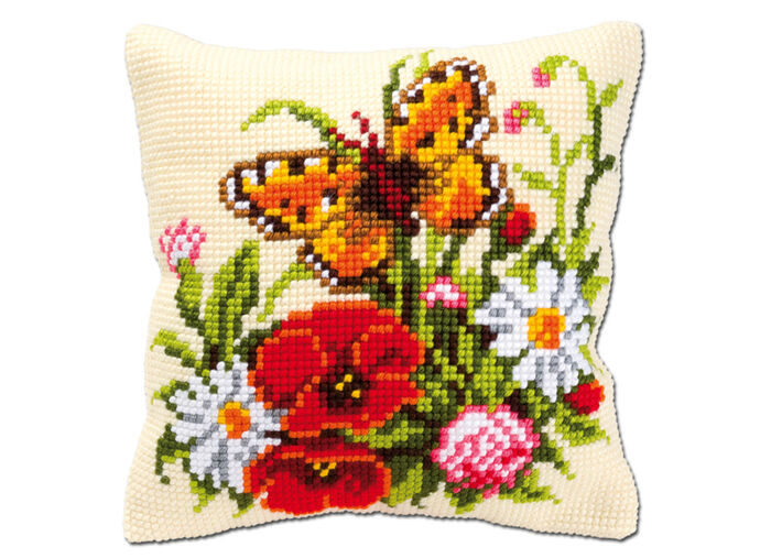 Borduurkussen vlinder met accessoires 