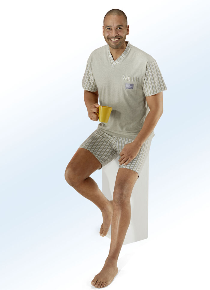 G&ouml;tting shorty met V-hals, borstzak, natuurlijke vezel 