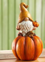 Kabouter op pompoen ORANJE