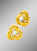 Oorbellen met bloemenontwerp 