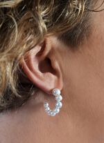 Elegante oorringen met gekweekte zoetwaterparels 