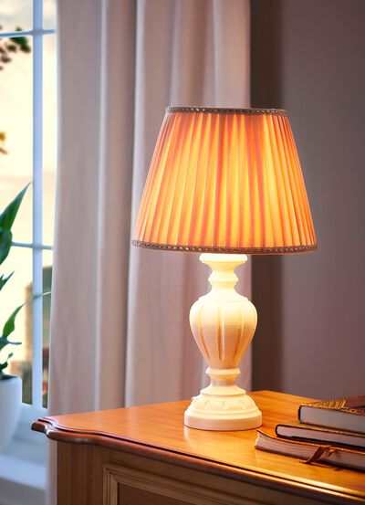 Tafellamp met stoffen lampenkap 