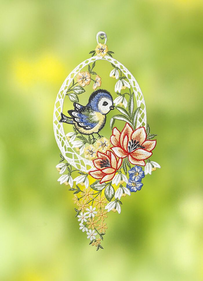 Raamdecoratie van echt kantwerk uit Plauen 