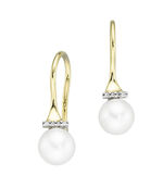 Oorhaken met gekweekte zoetwaterparels en diamanten 