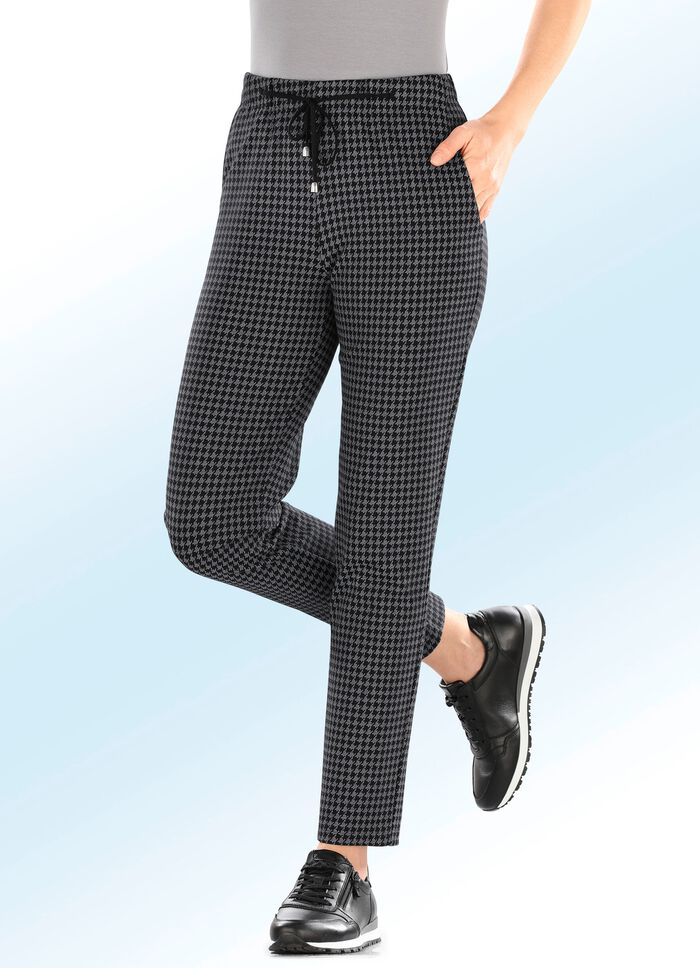 Broek in de huidige joggingbroekstijl 