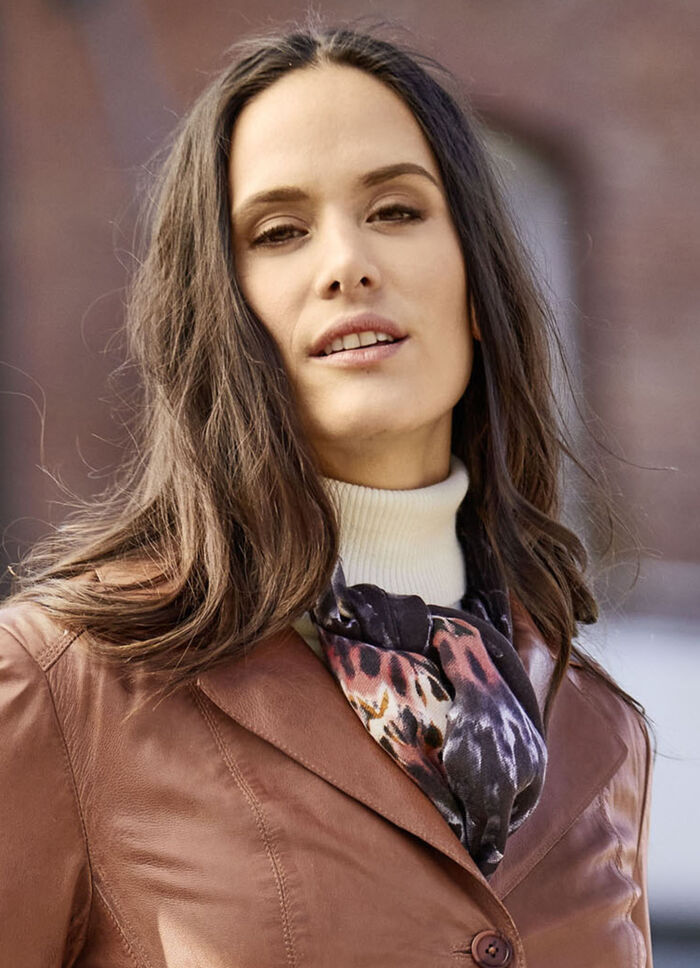 Sjaal met fantasiedessin 