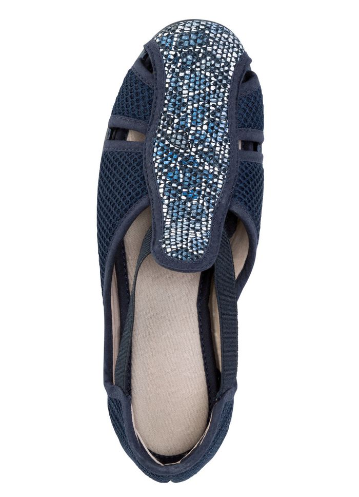 Slippers met luchtige openingen 