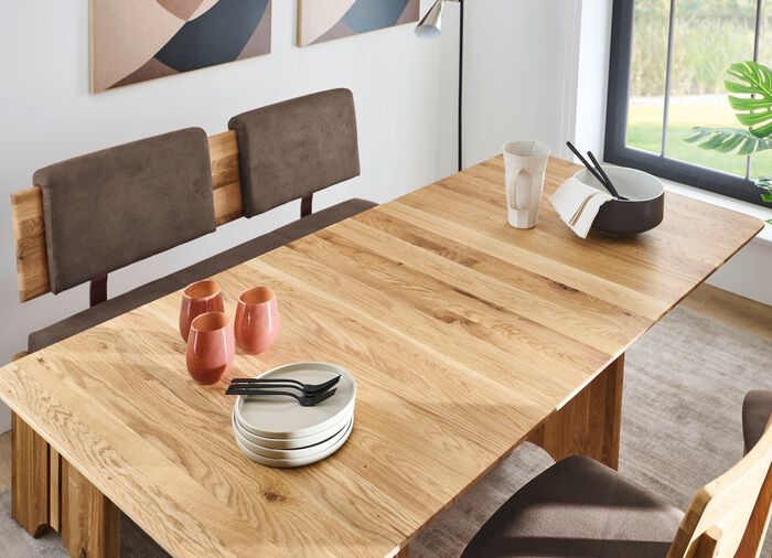 Eettafel met frame van massief, geolied eikenhout 