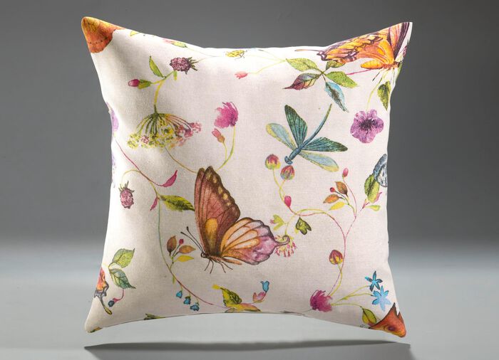 Bedsprei en kussenslopen met vlindermotieven 