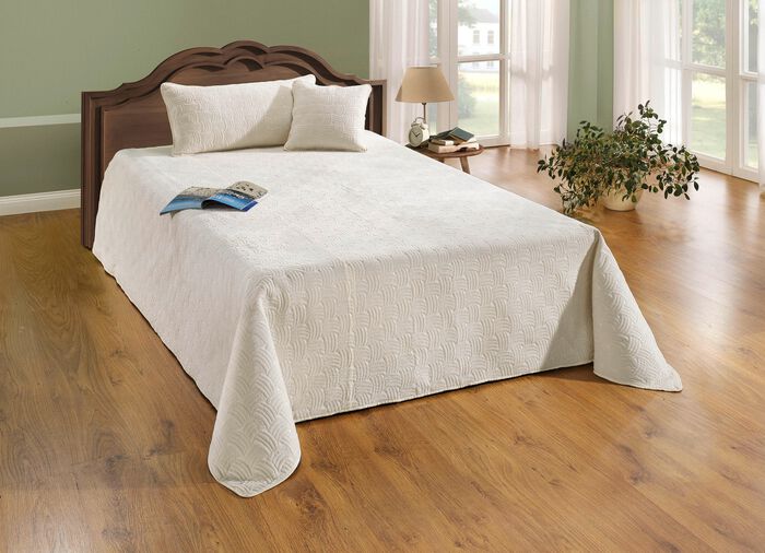 Heerlijk zachte fluwelen sprei en kussenslopen BEIGE