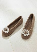 Ballerinaschoenen van Varomed gemaakt van comfortabel viltmateriaal 