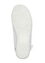 Sandaal gemaakt van elastisch textielmateriaal 